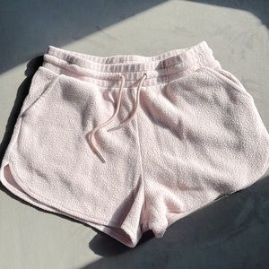 Rewash  Sherpa shorts pink with 2 pockets in front and drawstring